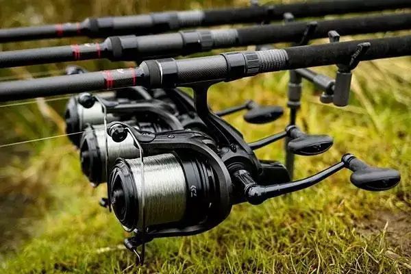 Катушка Daiwa 20 Crosscast 45 SCW 5000C QD 10250-500 фото